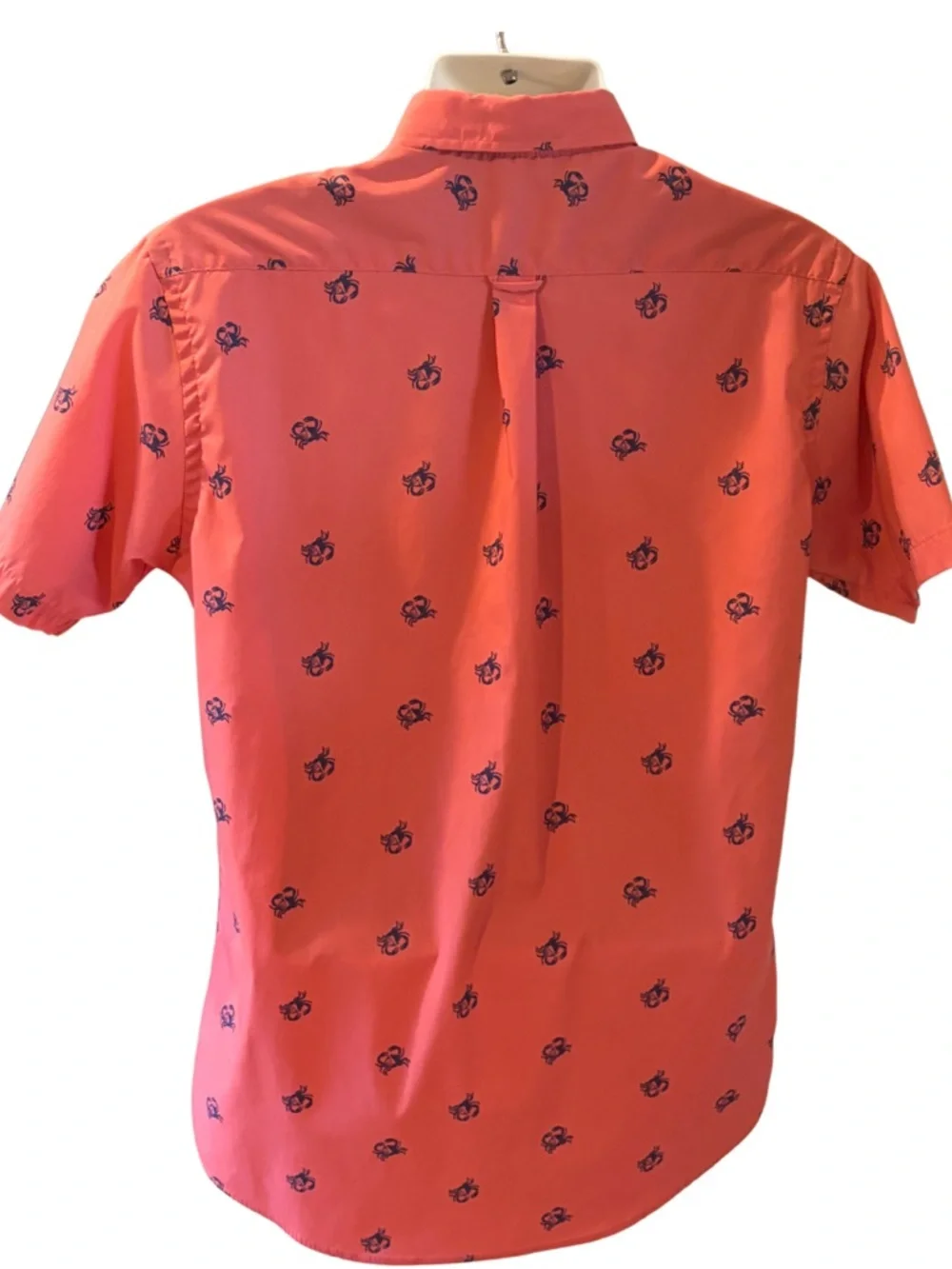 IZOD Men’s Crab Motif Button Down Shirt – Size M - Picture 2 of 9